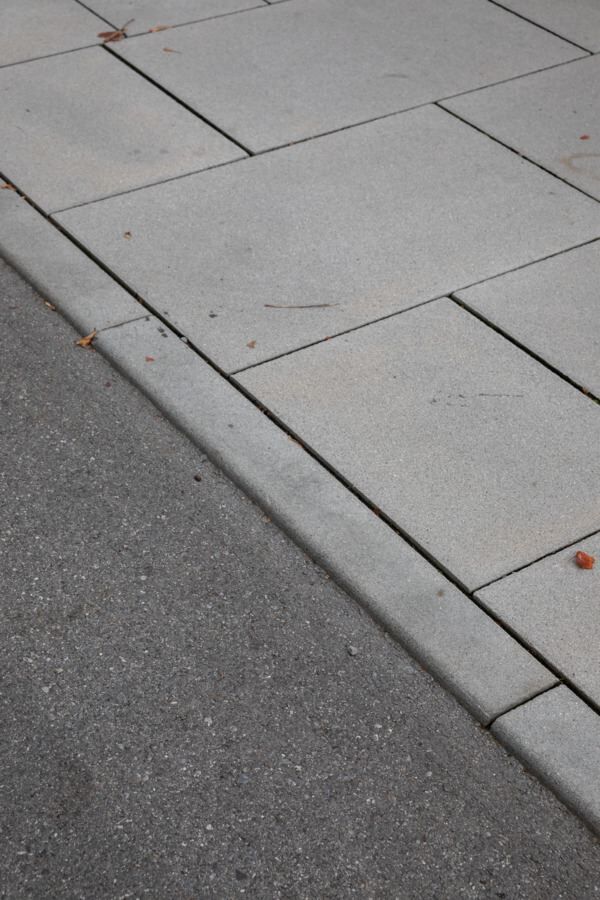 GDM.RUNDBORD Kurvenstein Außenradius = 5,00 m