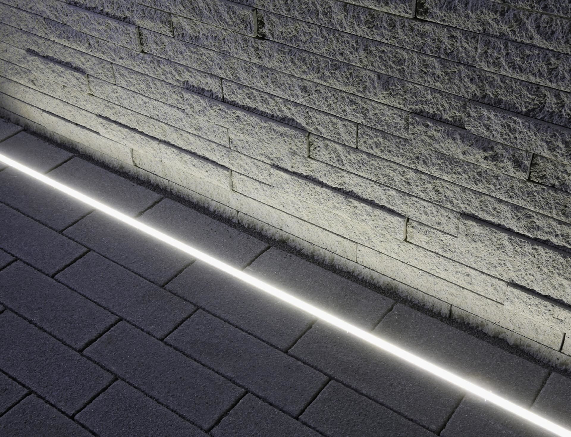 braun-steine FOCUS LED-Long-Light Leuchtenprofil Kunststoff 