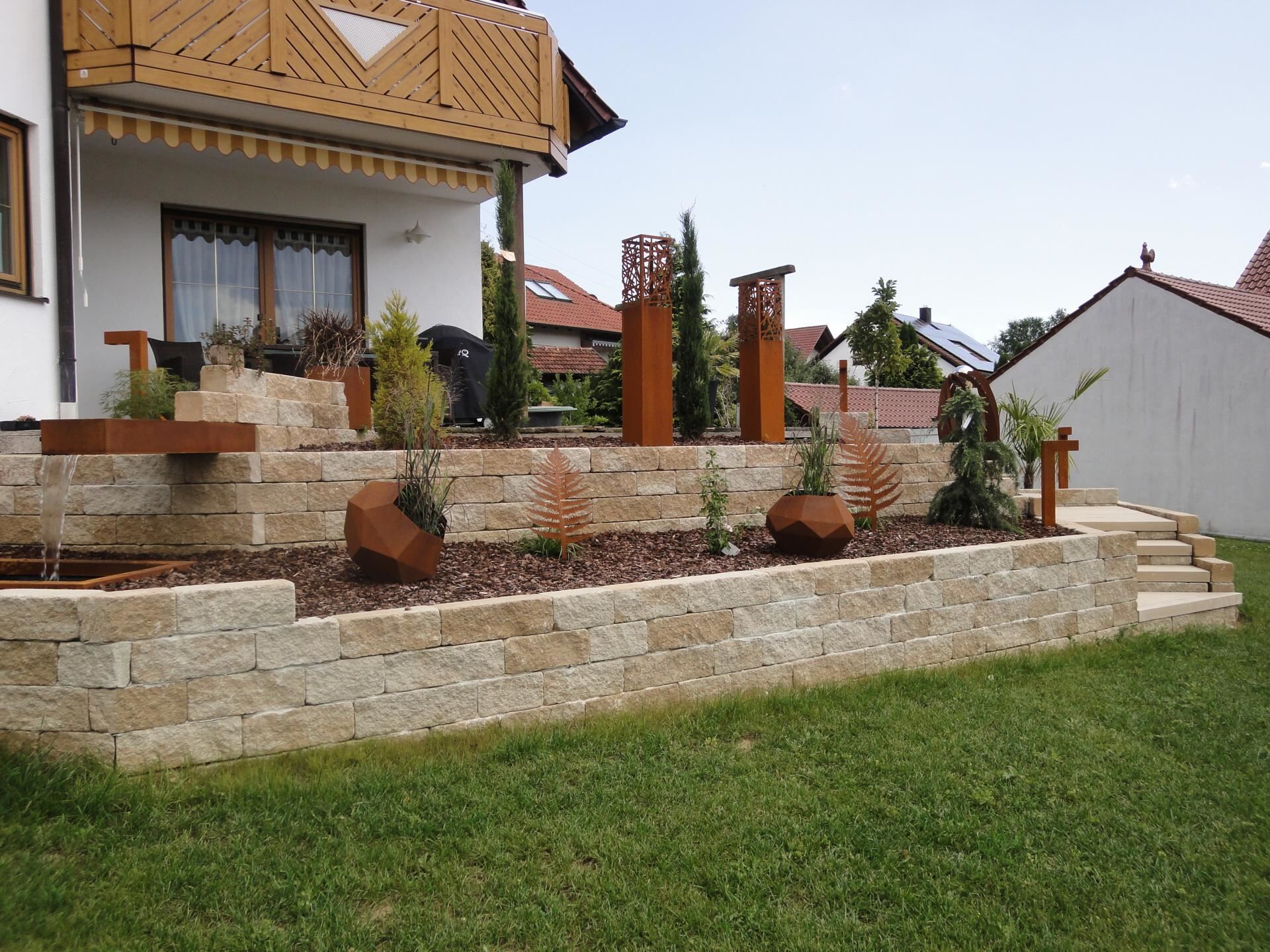 SANTURO  Zuschlag Oberflächenbearbeitung Oberflächenbearbeitung Mini-Landhausmauer