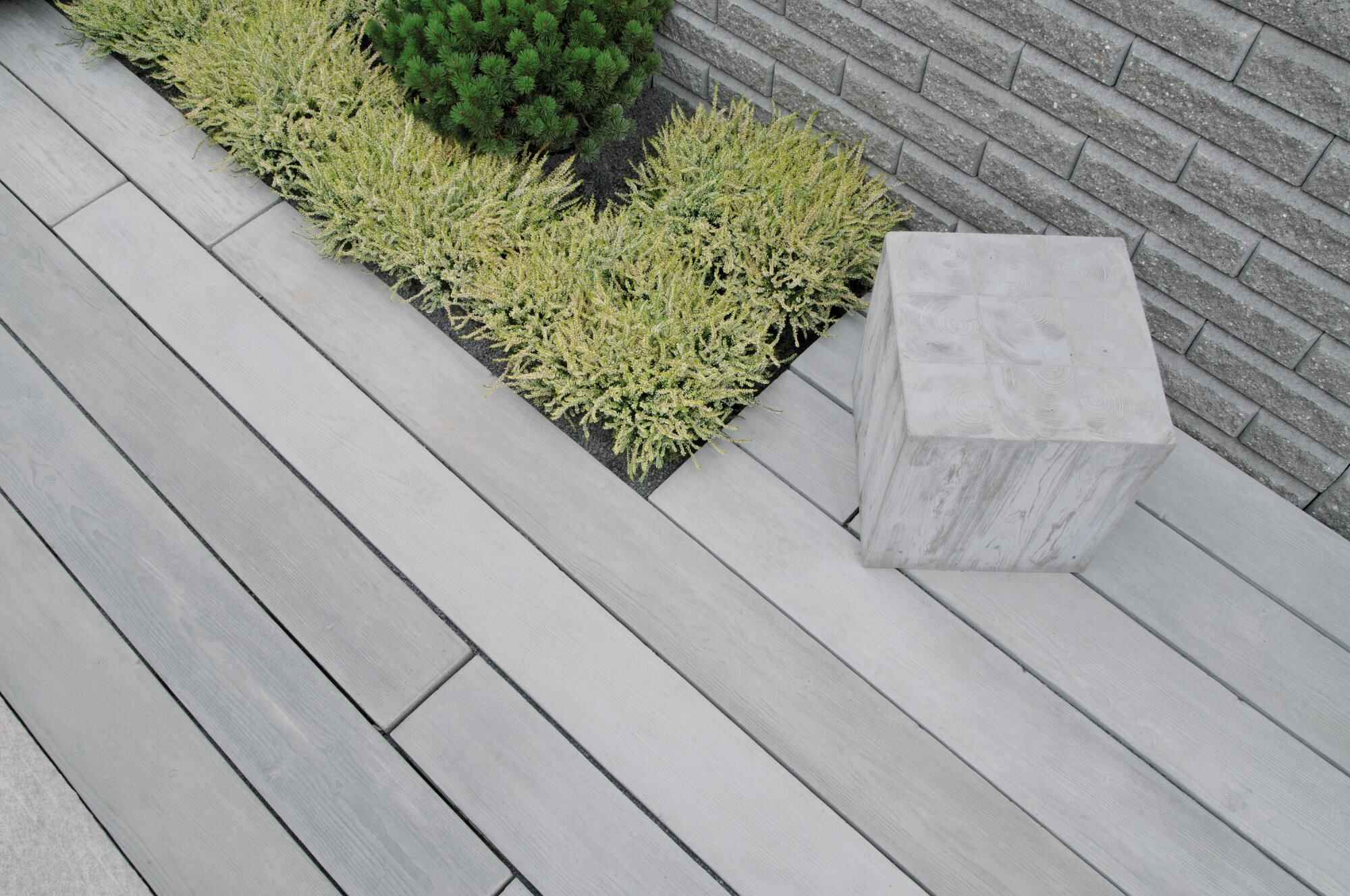 Terrassenplatte MASSIMO Diele Sichtbeton Grau gekalkt 2500 x 200 x 80 mm