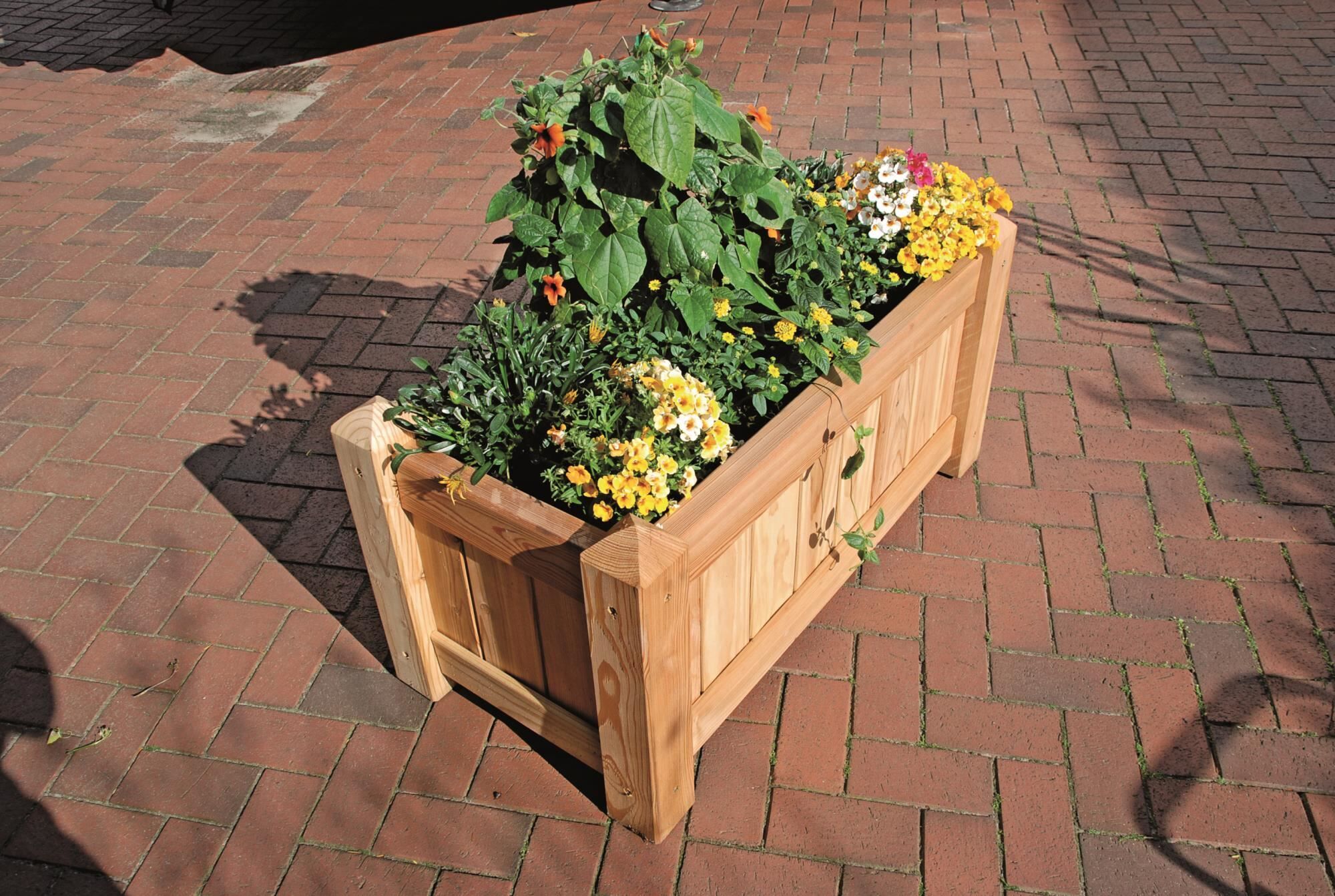 GÖTEBORG Blumenkübel Lärche  B 100 x T 50 x H 50 cm. V2A verschraubt Pfosten 88/88 mm. Bretter 18/78 mm