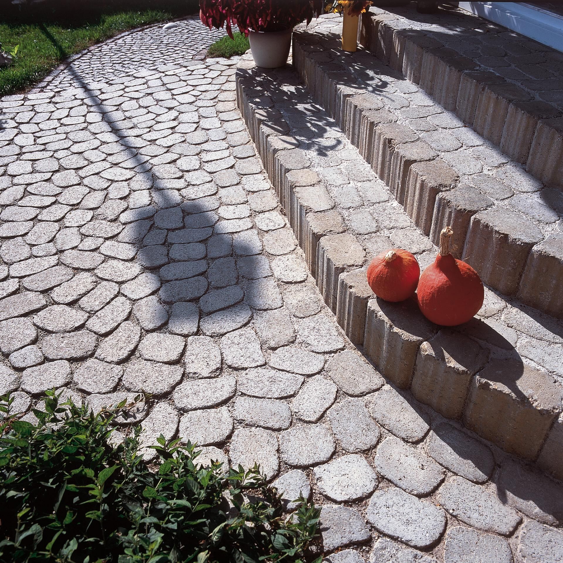 BRA05510004206881770736804bobbie ARENA Palisade 1 Satz (Typ 1 + Typ 2) Höhe 35cm, Typ 1 15x10cm + Typ 2 11.5x10cm, Jurabraun Nr. 42