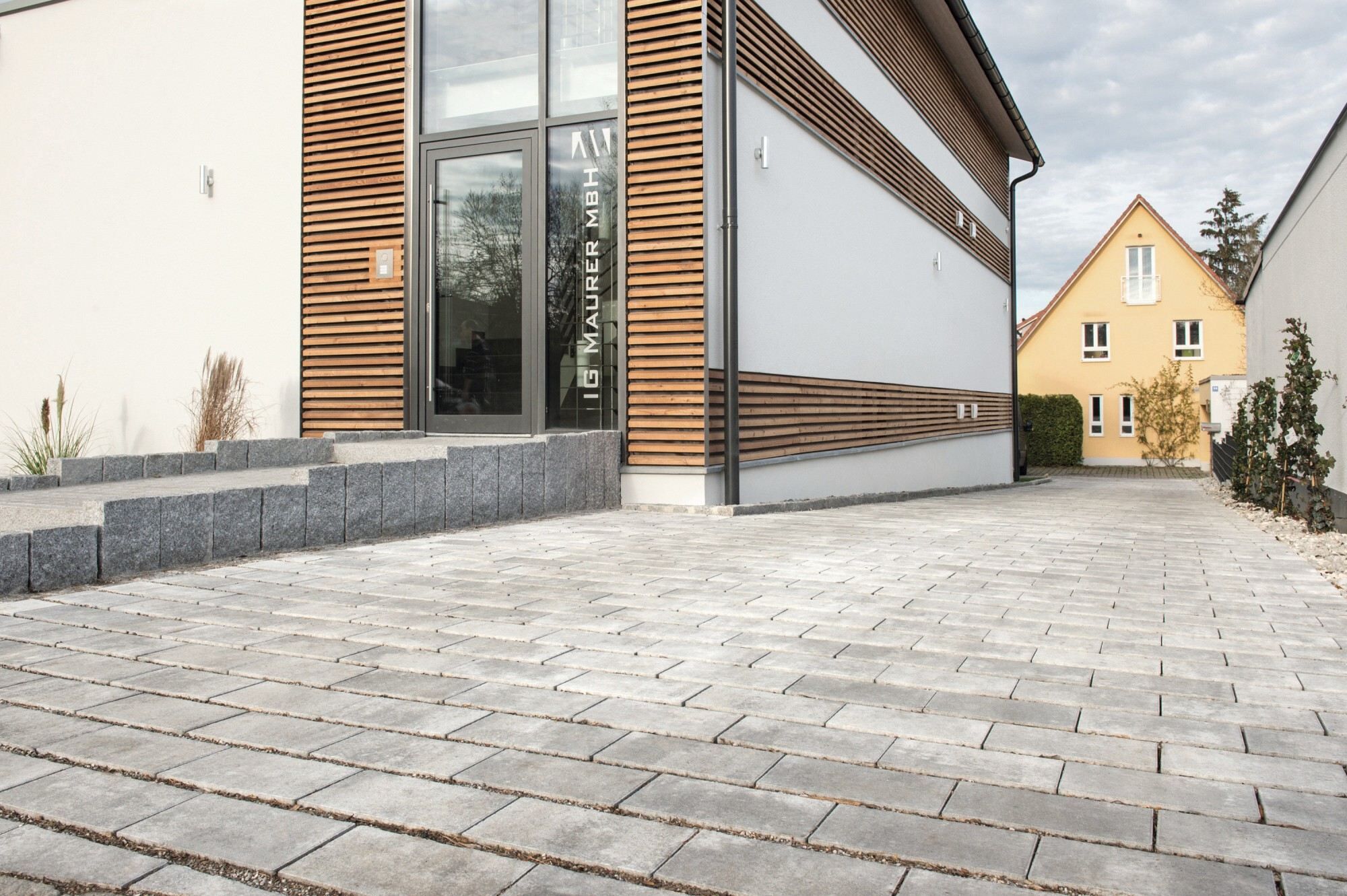 GDM.DECASTON Rasenliner Rasenfugenstein - nativo Grau-Schwarz 300 x 200 x 80 mm 30 mm Längsfuge