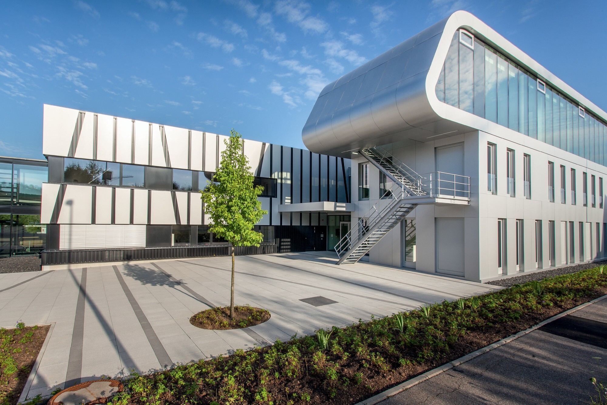 GDM.TIEFBORD Kurvenstein - 80 x 250 x 780 mm - Außenradius = 0,50 m