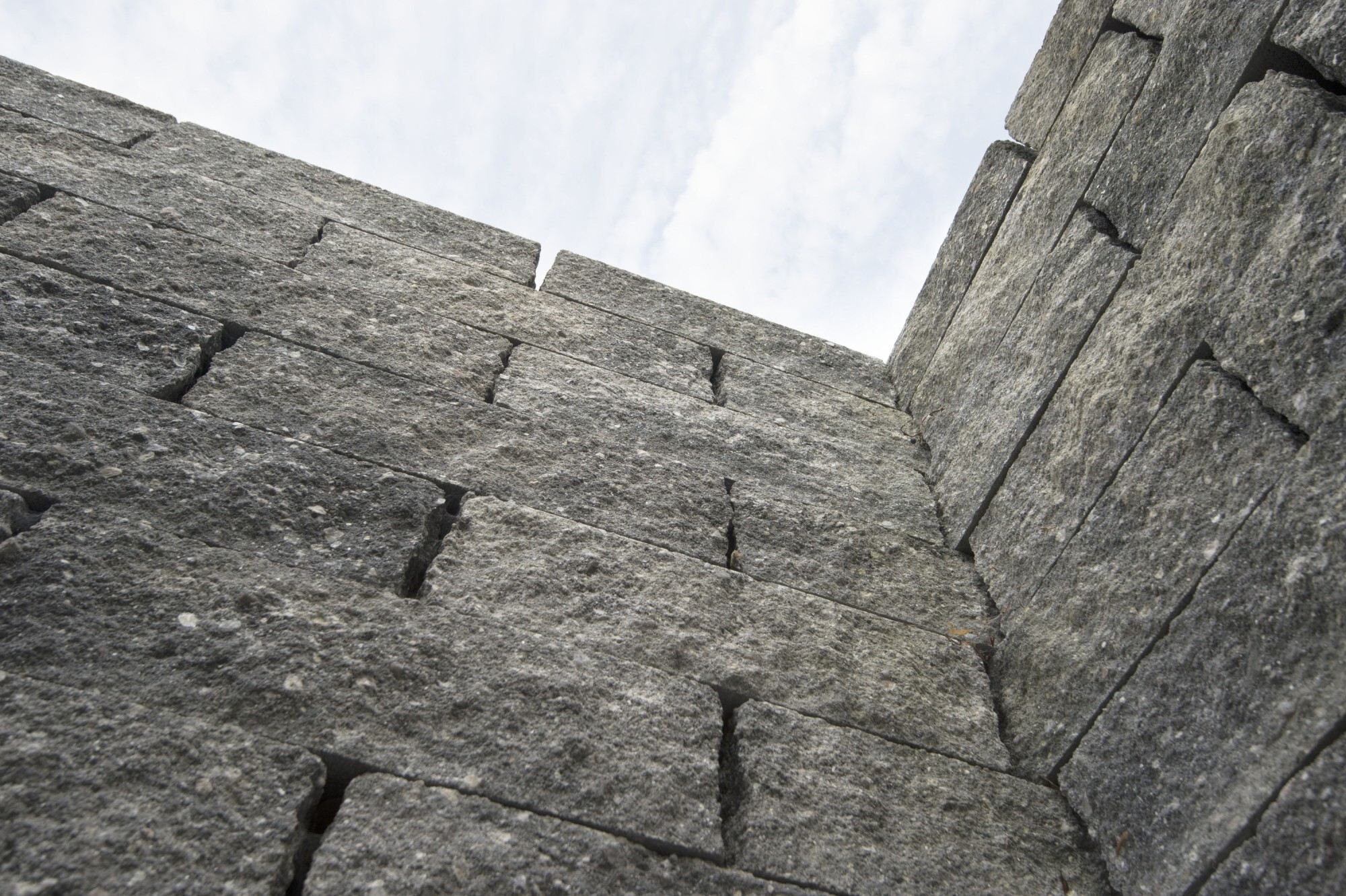 GDM.KLASSIK wall - 480 x 250 x 150 mm - linear - grau-schwarz