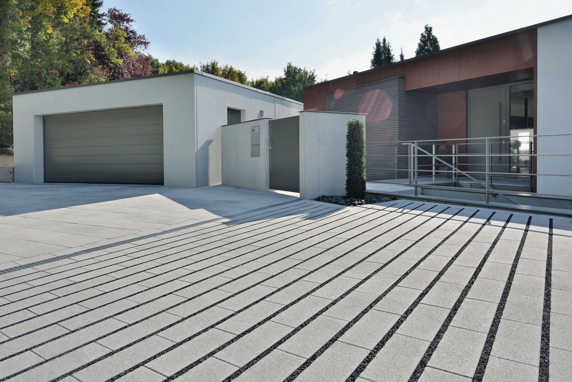 GDM.NUEVA liner proActive 400 x 200 x 80 mm - 30 mm längsfuge - ferro - grau-uni