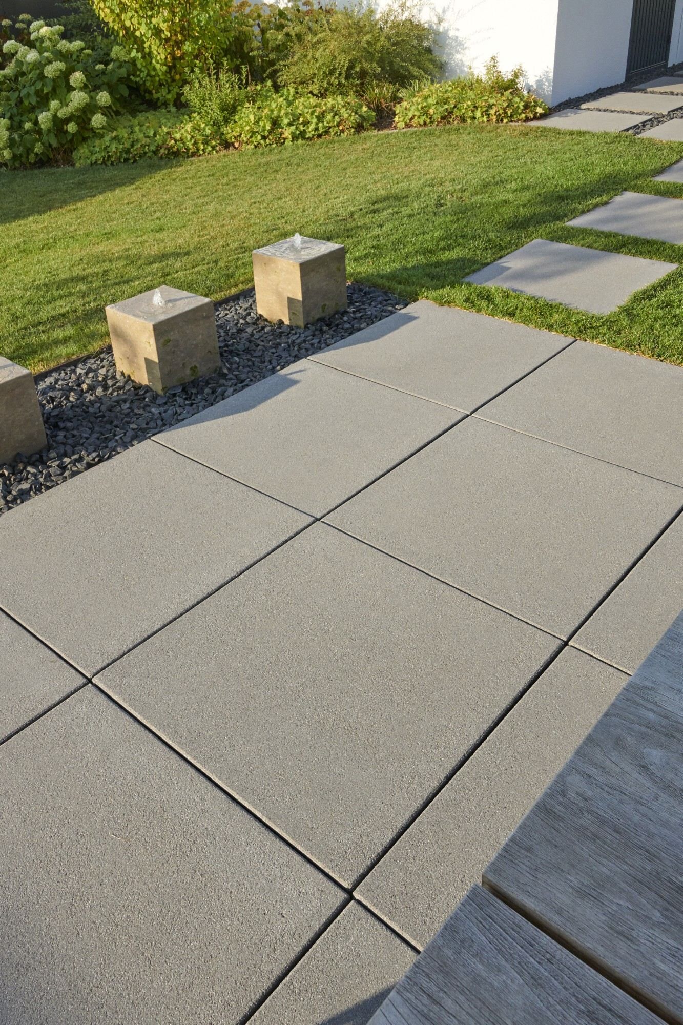 GDM.NUEVA light proActive - 800 x 800 x 50 mm - ferro DTE100 anthrazit-uni