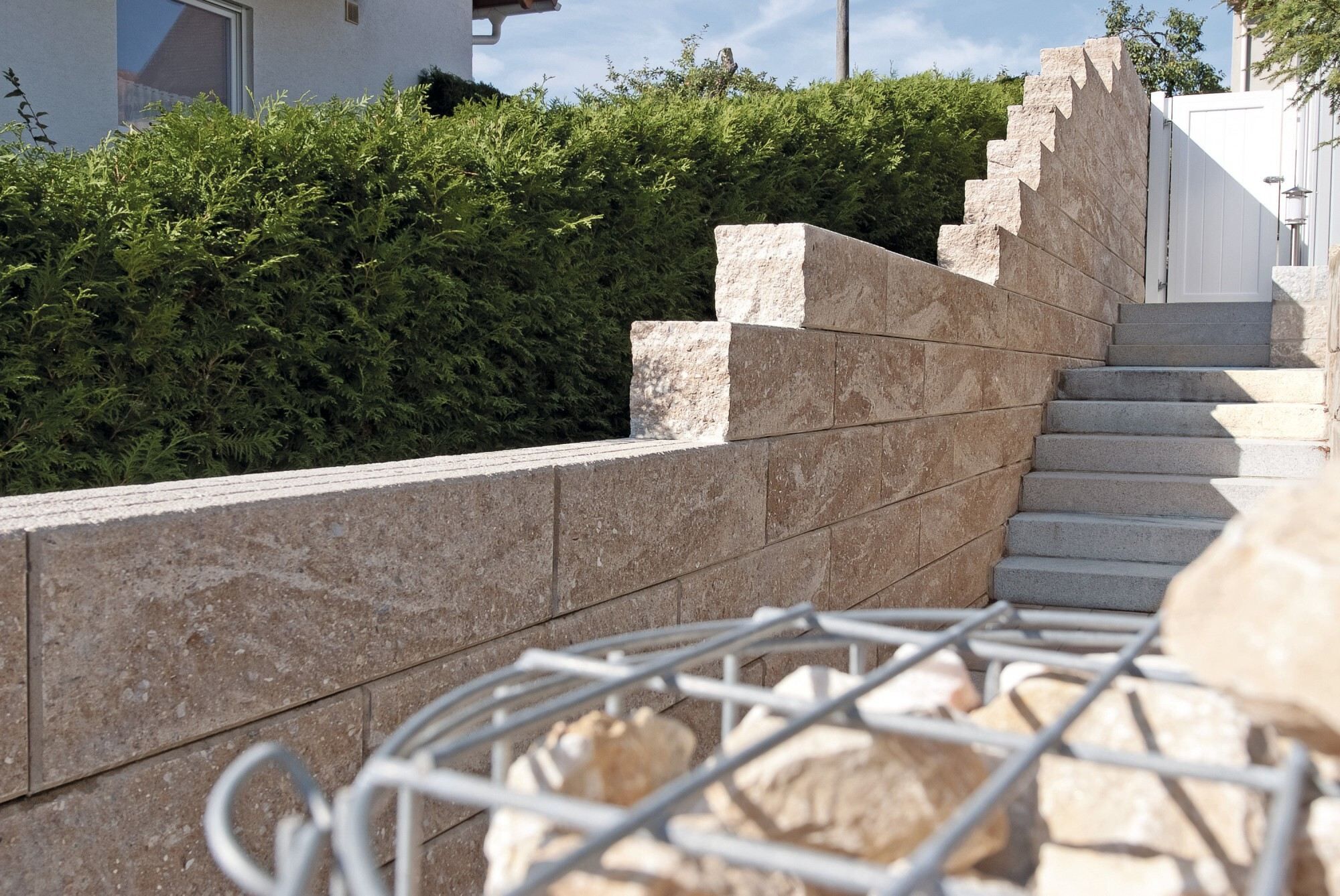 GDM.GRAN block normalstein - 240 x 1000 x 250 mm - 1+2 seitig bruchrau gemischt - sandstein-beige