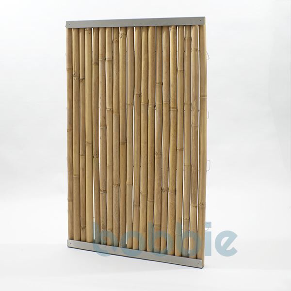 Bamb111-ZFAE-01648478647bobbie Zaunfeld mit heller Bambusfüllung sowie unterem & oberem Edelstahl Rahmenprofil